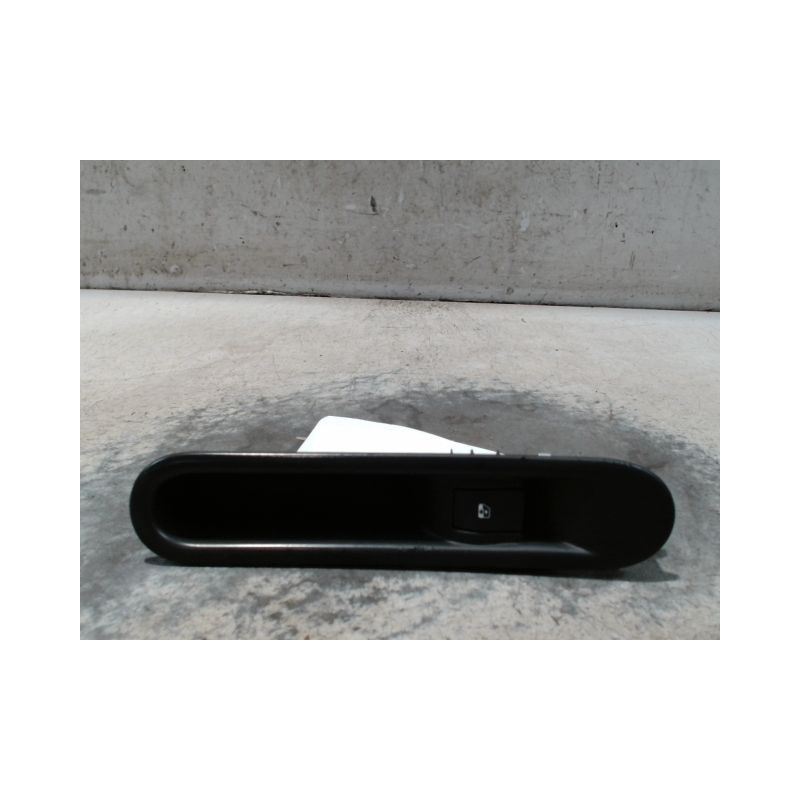 COMMANDE LEVE-GLACE PORTE ARD RENAULT ESPACE IV