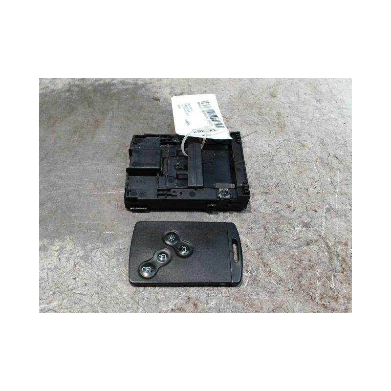 LECTEUR DE CARTE RENAULT MEGANE SCENIC III