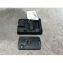 LECTEUR DE CARTE RENAULT MEGANE SCENIC III