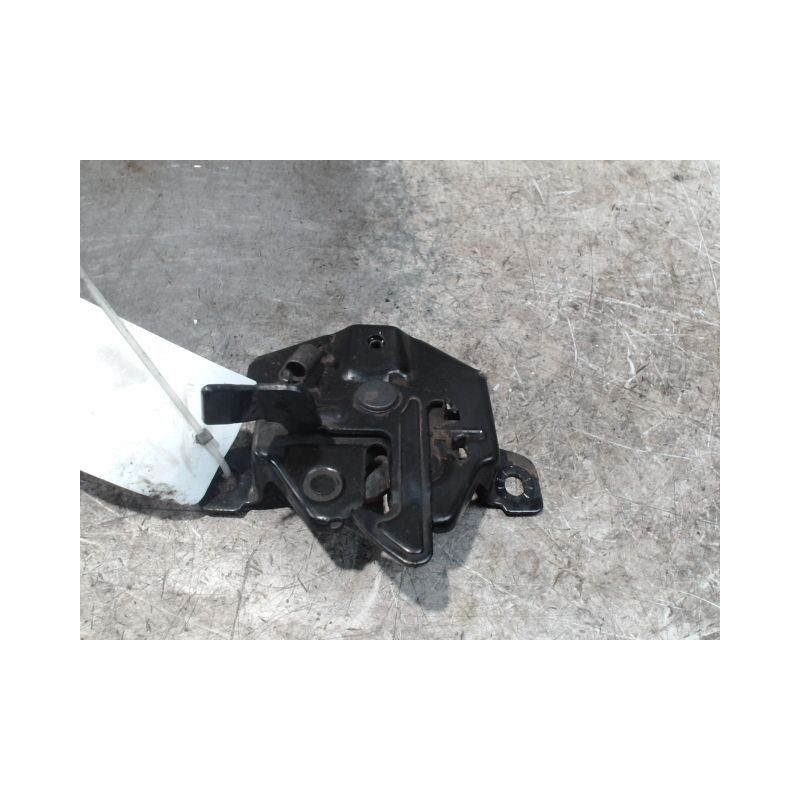 SERRURE CAPOT HYUNDAI TRAJET