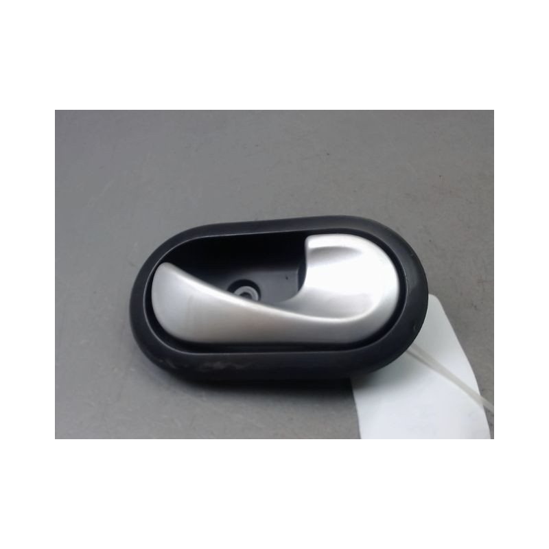 POIGNEE INTERIEURE PORTE AVANT DROIT DACIA SANDERO I 2008-2012
