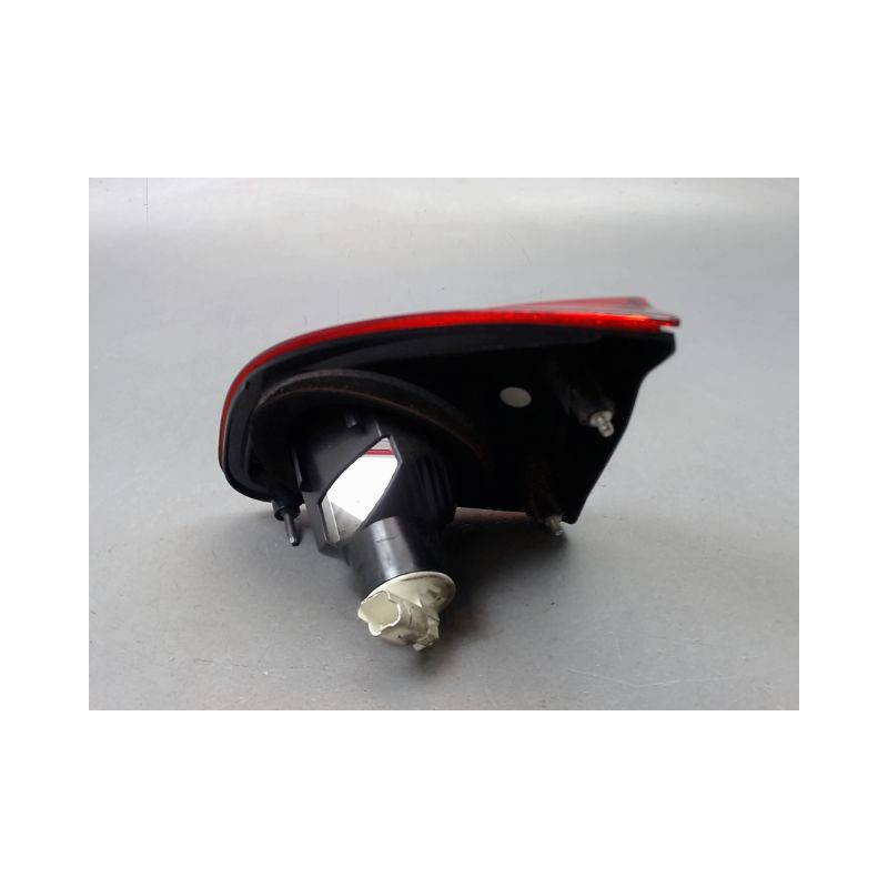 FEU ARRIERE INTERIEUR GAUCHE NISSAN QASHQAI +2 I Phase 2 LONG 2010-2014