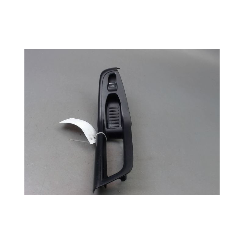 COMMANDE LEVE-GLACE PORTE AVD FORD FIESTA 2005-