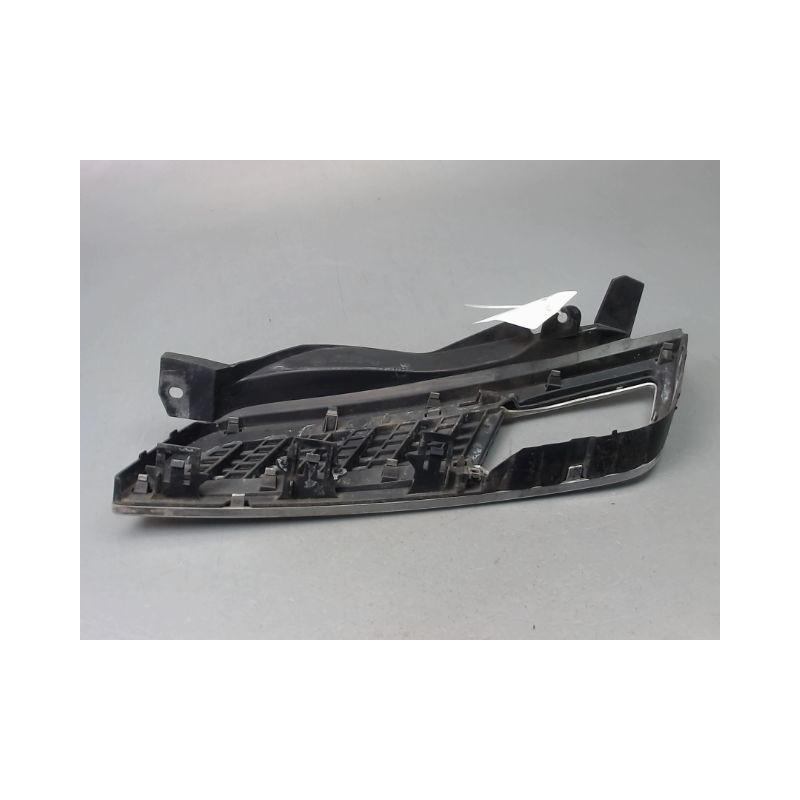 GRILLE CALANDRE DROIT NISSAN MICRA III Phase 3 2007-2010