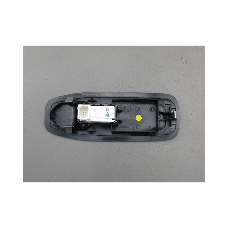 COMMANDE LEVE-GLACE PORTE AVD PEUGEOT 2008