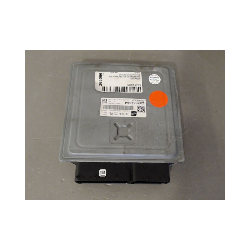 CALCULATEUR MOTEUR SEAT LEON