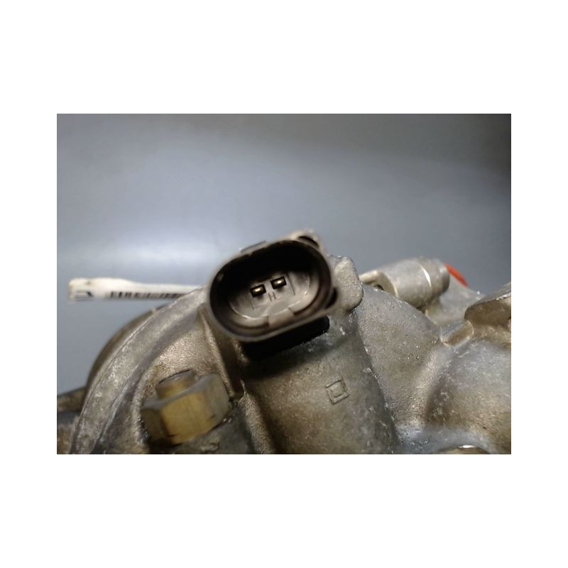 COMPRESSEUR AIR CONDITIONNE VOLKSWAGEN POLO 2009-