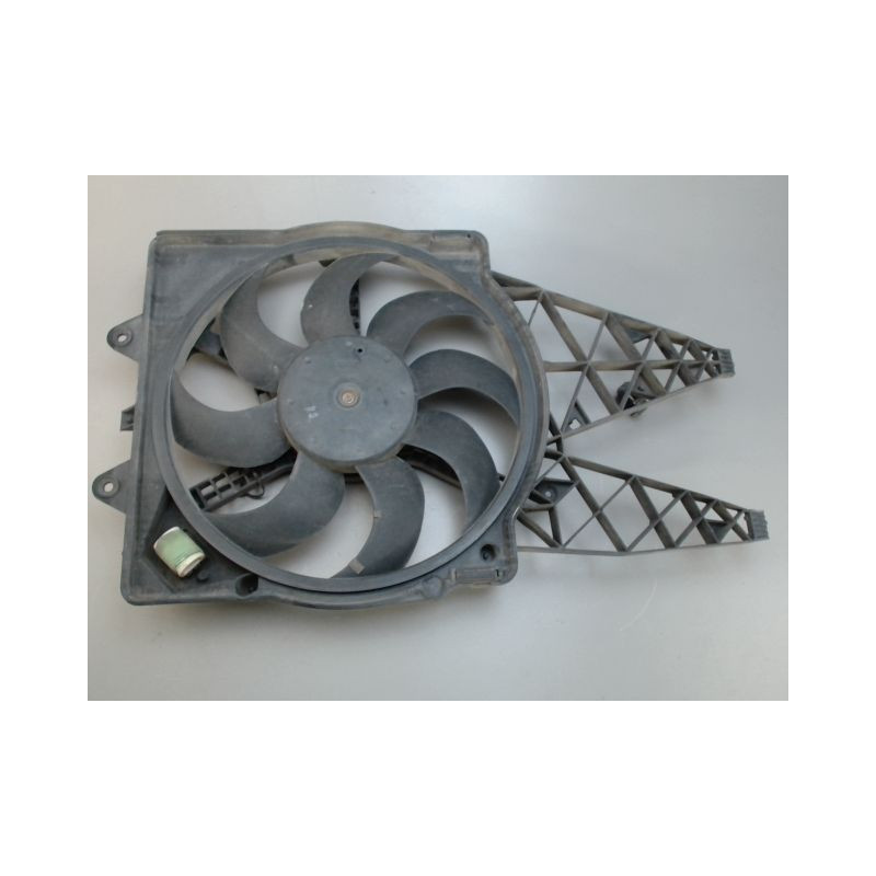 MOTEUR VENTILATEUR RADIATEUR FIAT PUNTO