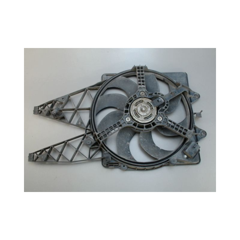 MOTEUR VENTILATEUR RADIATEUR FIAT PUNTO