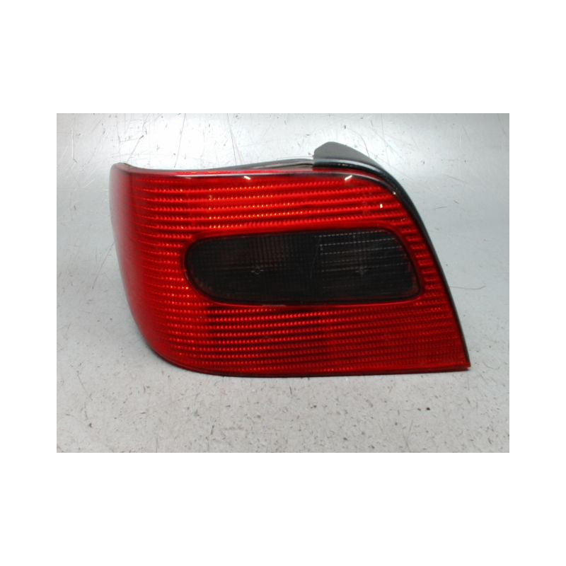 FEU ARRIERE GAUCHE  CITROEN XSARA -2000