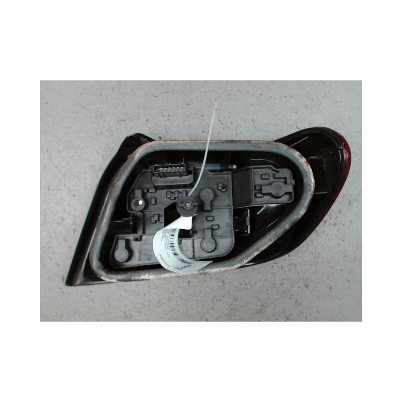 FEU ARRIERE GAUCHE  CITROEN XSARA -2000