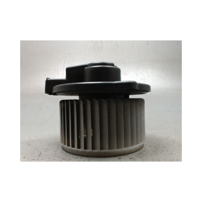 MOTEUR VENTILATEUR CHAUFFAGE DAIHATSU CUORE