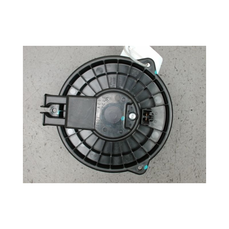 MOTEUR VENTILATEUR CHAUFFAGE DAIHATSU CUORE