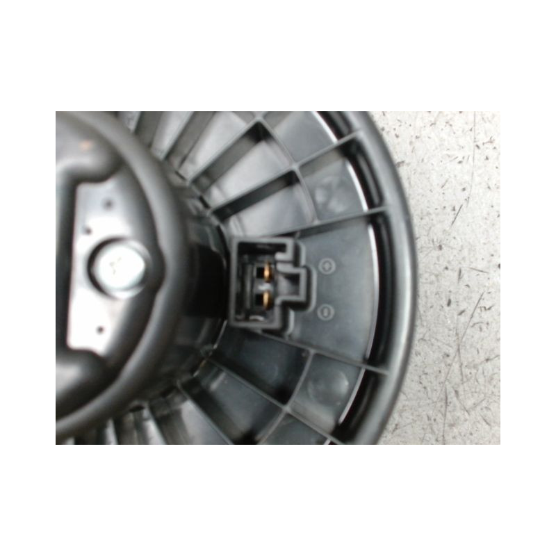MOTEUR VENTILATEUR CHAUFFAGE DAIHATSU CUORE