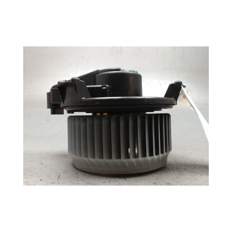MOTEUR VENTILATEUR CHAUFFAGE TOYOTA VERSO