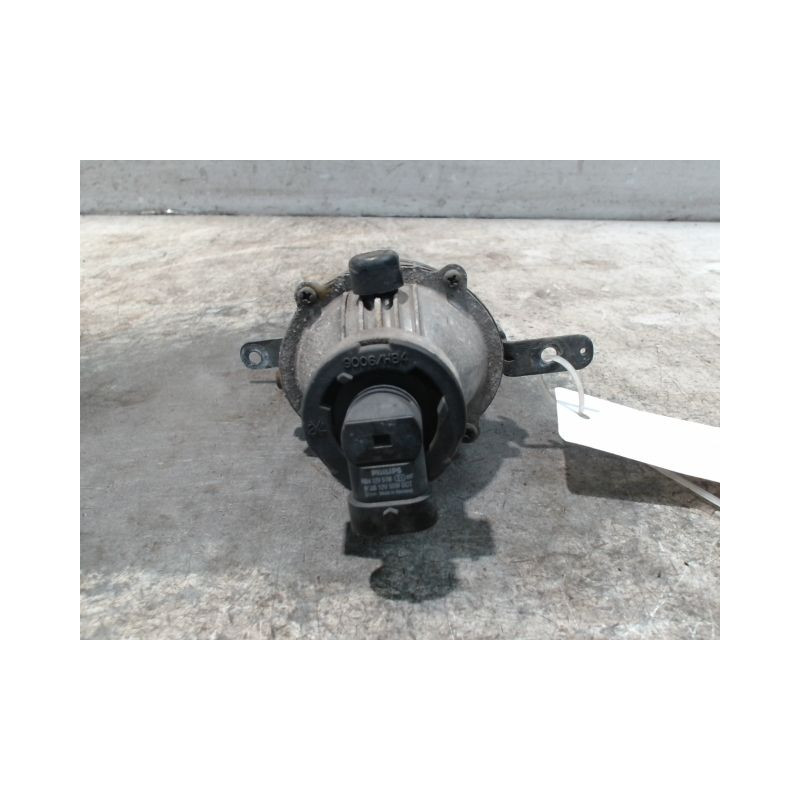 PHARE ANTIBROUILLARD AVANT DROIT HYUNDAI TRAJET