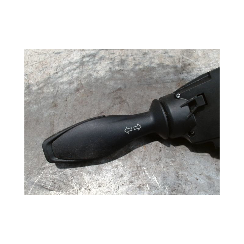 COMMANDE CLIGNOTANT FORD FIESTA 2010-