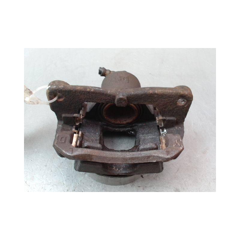 ETRIER DE FREIN AVANT GAUCHE TOYOTA IQ 2008-