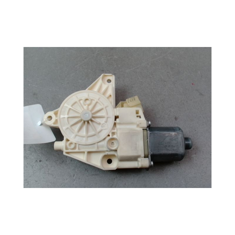 MECANISME+MOTEUR LEVE-GLACE AVANT GAUCHE MERCEDES CLASSE C BERL. III Phase 1 (204) 2007-2010