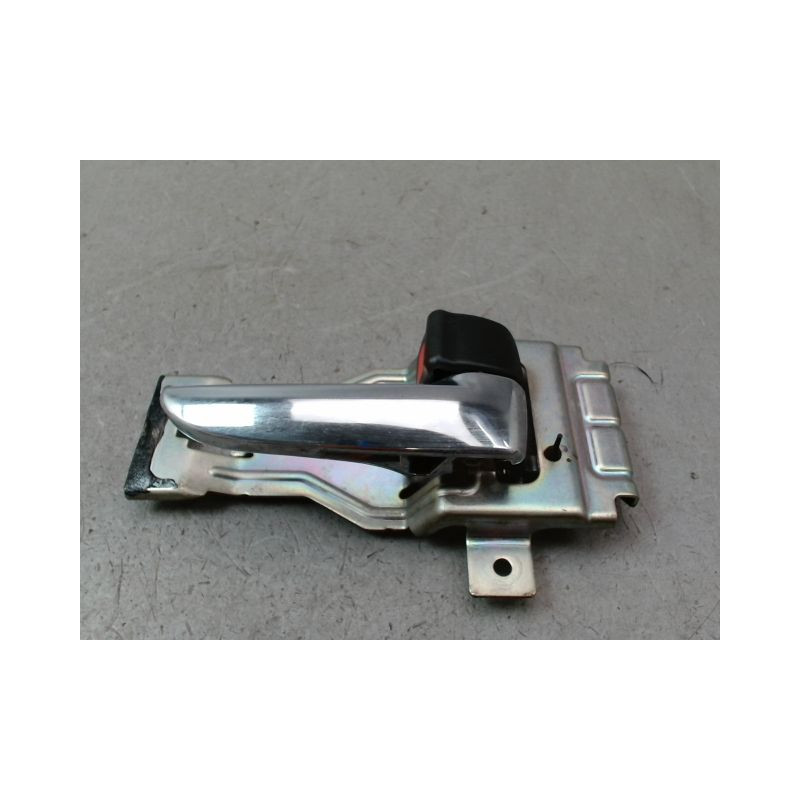 POIGNEE INTERIEURE PORTE AVANT DROIT MAZDA BT-50