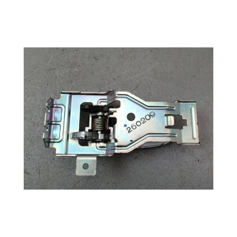 POIGNEE INTERIEURE PORTE AVANT DROIT MAZDA BT-50