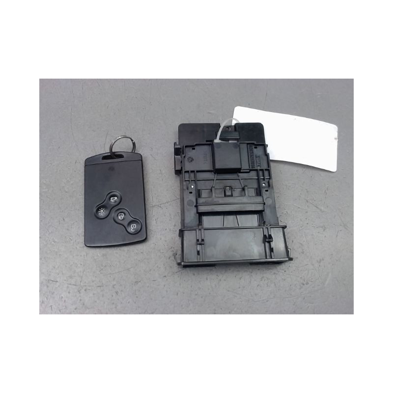 LECTEUR DE CARTE RENAULT LAGUNA III Phase 1 2007-2010