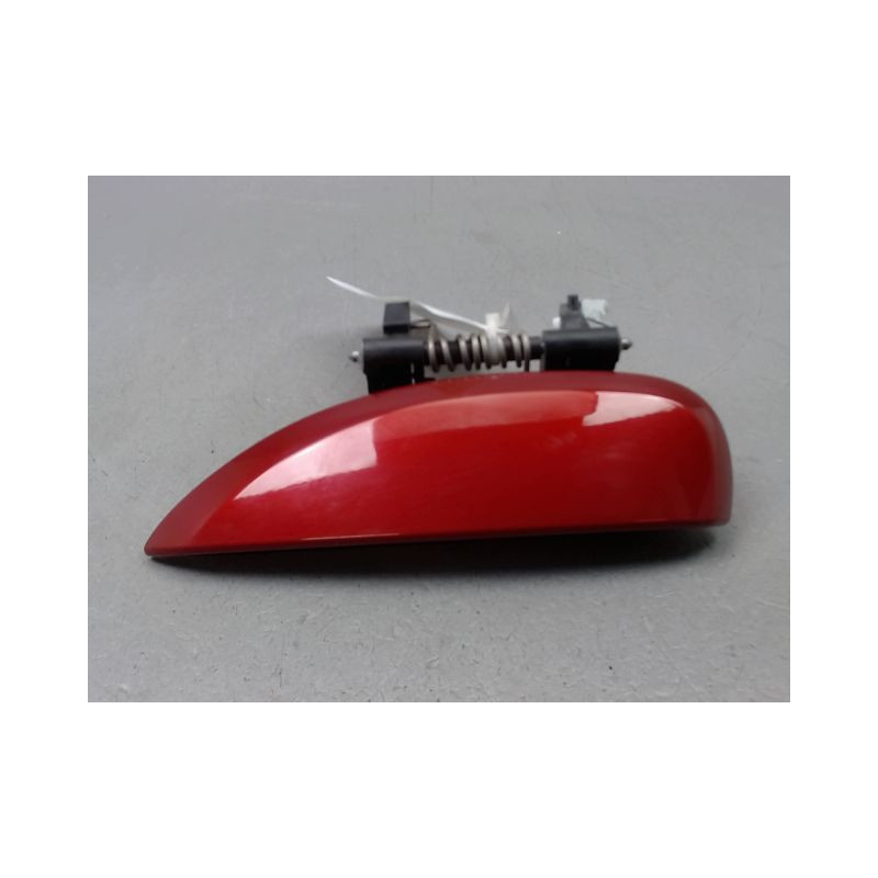 POIGNEE EXTERIEURE PORTE ARRIERE GAUCHE DACIA DUSTER 2010-