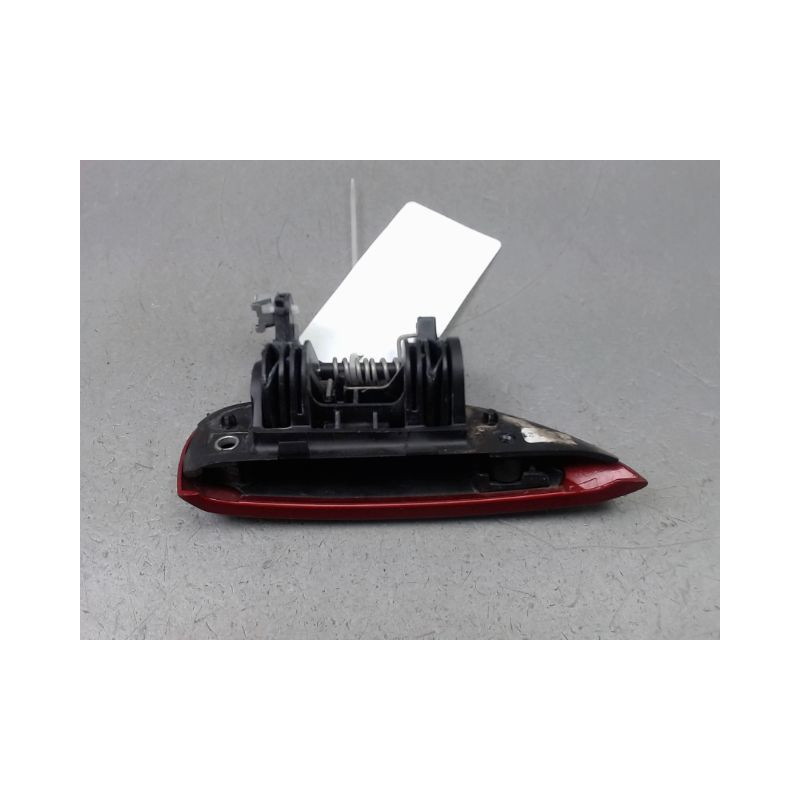 POIGNEE EXTERIEURE PORTE ARRIERE GAUCHE DACIA DUSTER 2010-