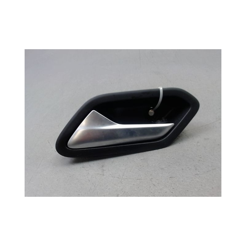 POIGNEE INTERIEURE PORTE AVANT GAUCHE DACIA DUSTER 2010-