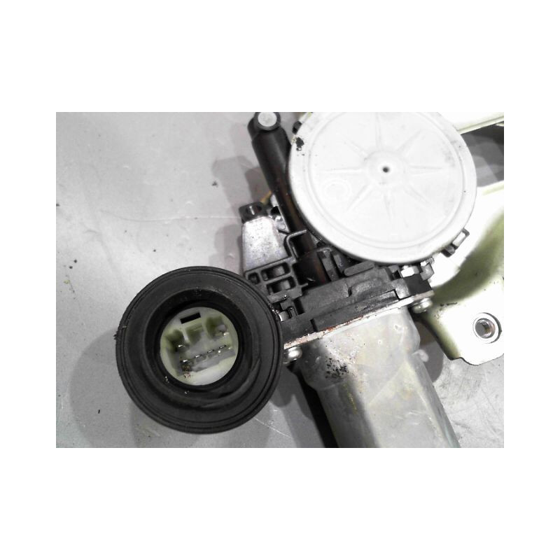 MECANISME+MOTEUR LEVE-GLACE ARRIERE GAUCHE TOYOTA PRIUS
