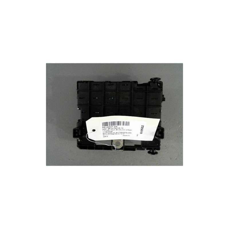 BOITE A FUSIBLES PEUGEOT 206+ 09-13