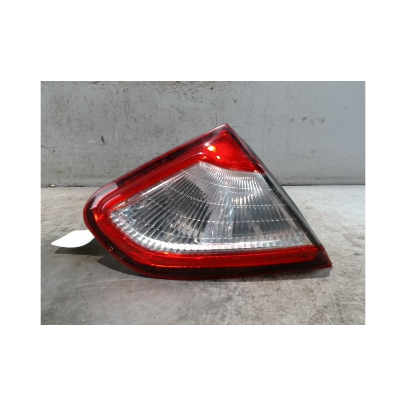 FEU ARRIERE INTERIEUR GAUCHE NISSAN QHASQAI 2007-