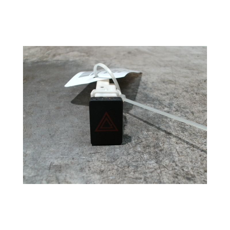 BOUTON DE WARNING NISSAN QHASQAI 2007-