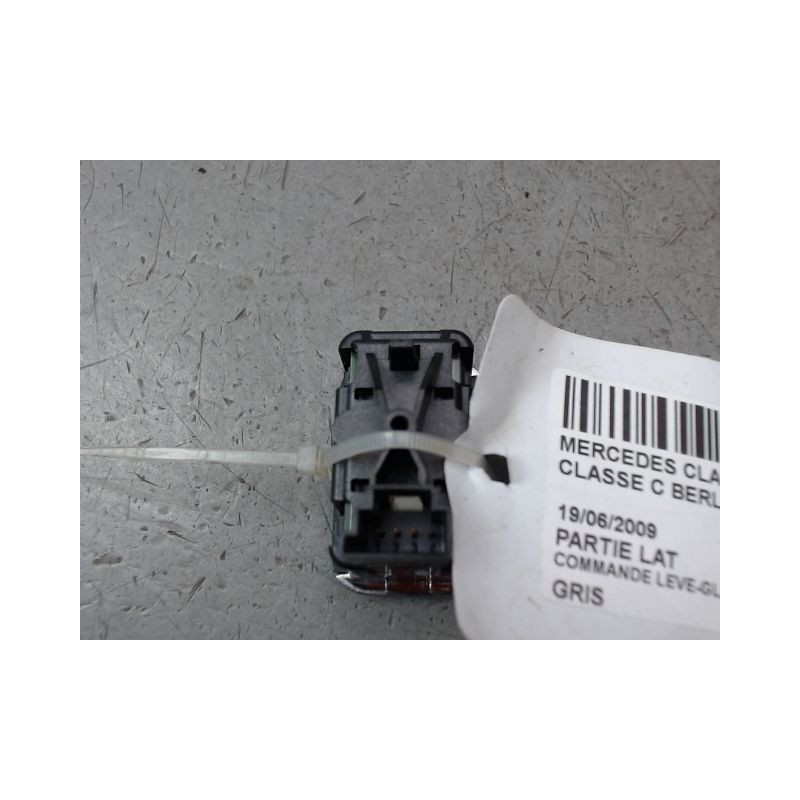 COMMANDE LEVE-GLACE PORTE ARD MERCEDES CLASSE C BERL. III Phase 1 (204) 2007-2010