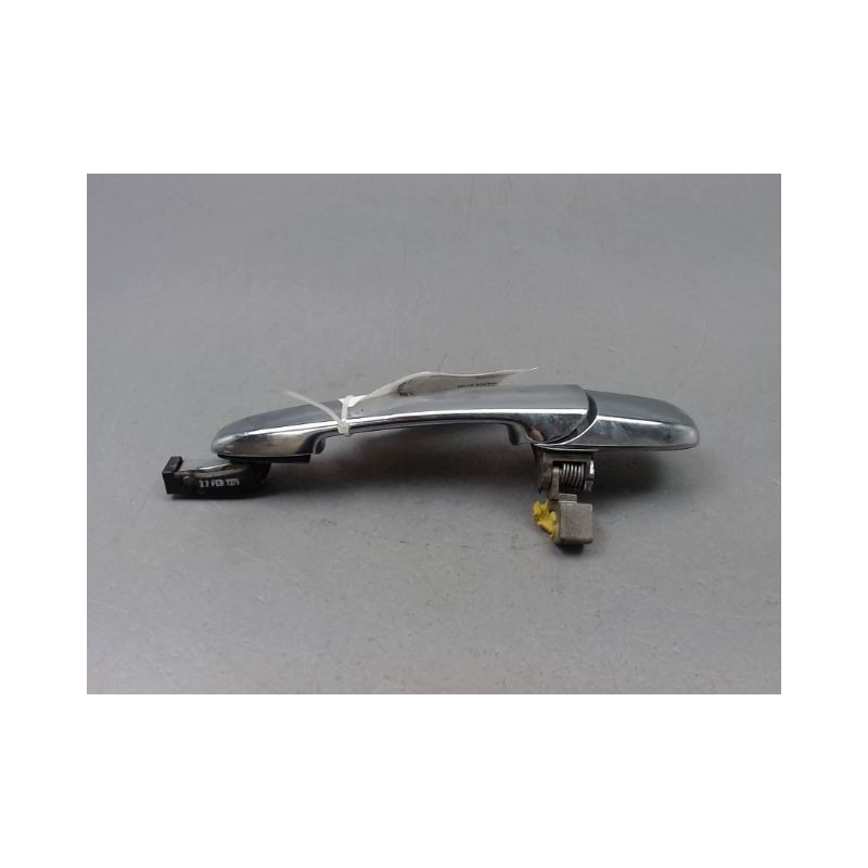 POIGNEE EXTERIEURE PORTE AVANT DROIT MAZDA BT-50