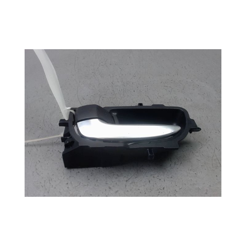 POIGNEE INTERIEURE PORTE ARRIERE GAUCHE TOYOTA AURIS 2010-