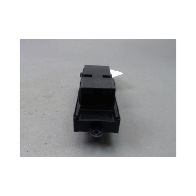 COMMANDE LEVE-GLACE PORTE AVG SUZUKI SWIFT