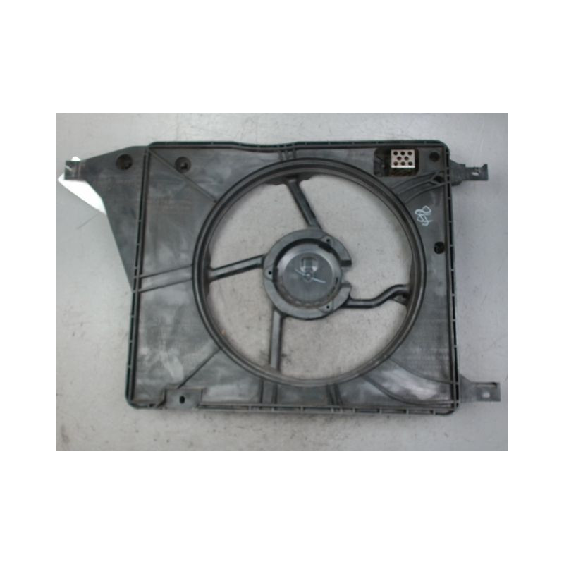 SUPPORT DE VENTILATEUR NISSAN QASHQAI