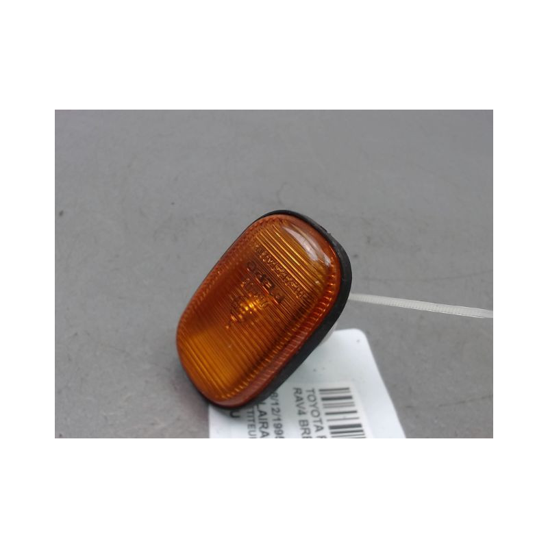 REPETITEUR AILE DROIT TOYOTA RAV4 BREAK I Phase 1 1994-1997