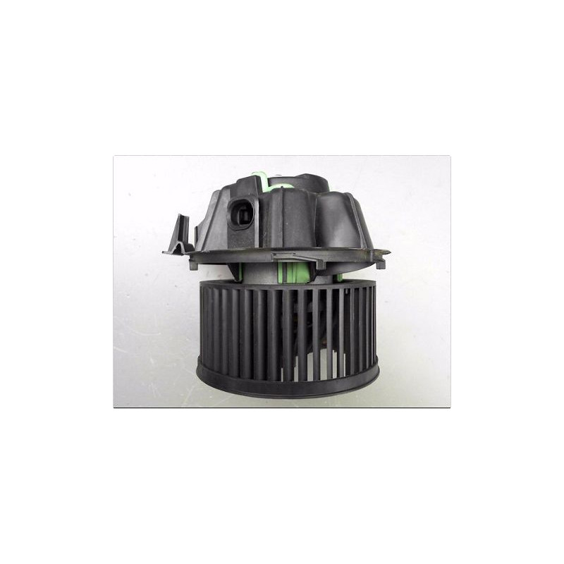 MOTEUR VENTILATEUR CHAUFFAGE DACIA SANDERO 08-12