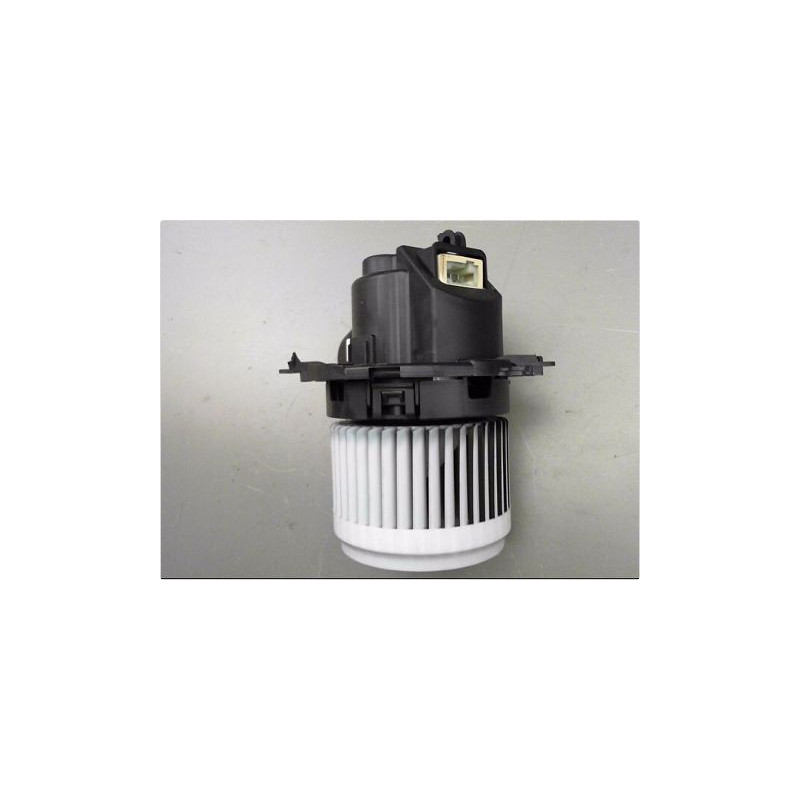 MOTEUR VENTILATEUR CHAUFFAGE RENAULT CLIO IV 12-16