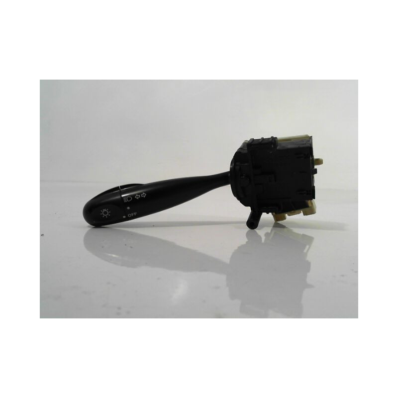 COMMANDE CLIGNOTANT TOYOTA YARIS -2003