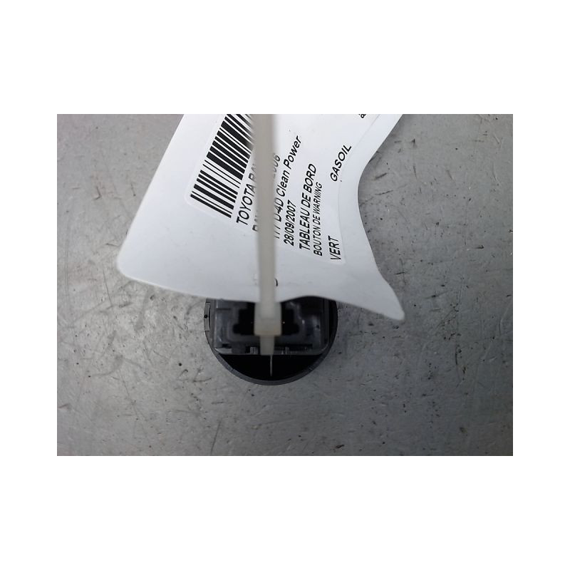 BOUTON DE WARNING TOYOTA RAV4 2006