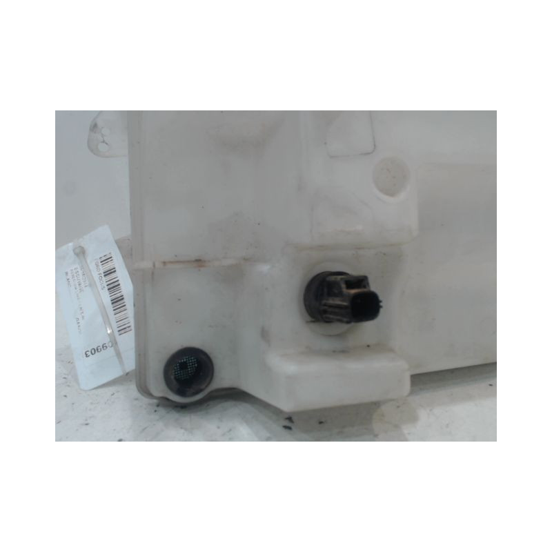 RESERVOIR LAVE-GLACE AVANT FORD FOCUS