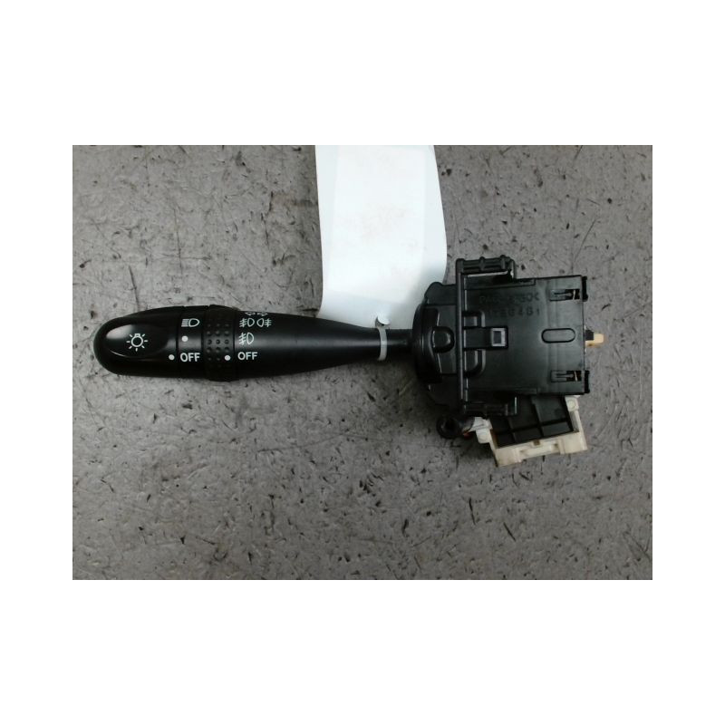 COMMANDE CLIGNOTANT TOYOTA YARIS -2003