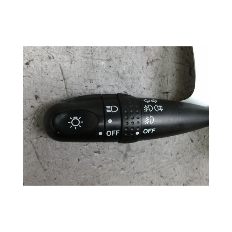 COMMANDE CLIGNOTANT TOYOTA YARIS -2003