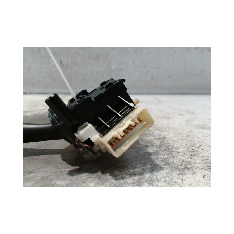 COMMANDE CLIGNOTANT TOYOTA YARIS -2003
