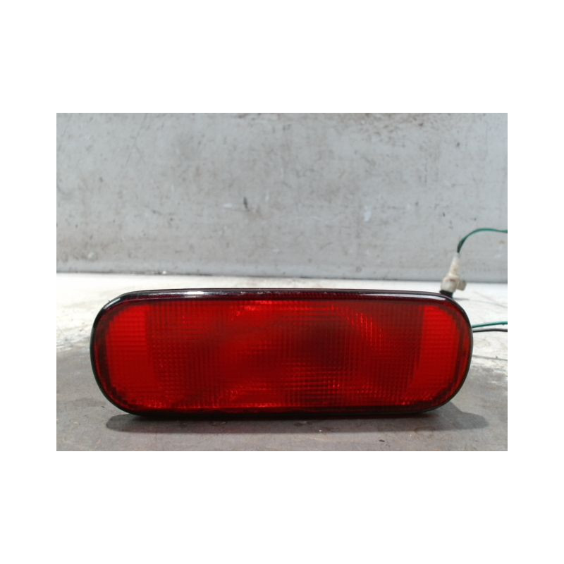 FEU BROUILLARD CENTRAL ARRIERE SUZUKI SWIFT