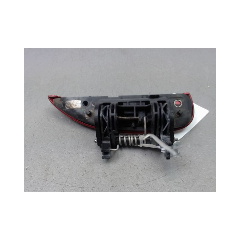 POIGNEE EXTERIEURE PORTE AVANT GAUCHE DACIA DUSTER 2010-