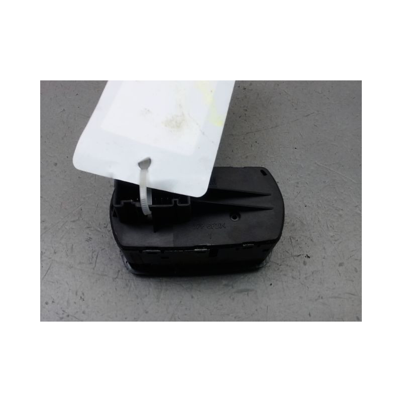 COMMANDE LEVE-GLACE PORTE AVG OPEL CORSA V (E) 2014-...